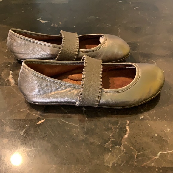 Gentle Soul Gabby Ballet Flat Size 6 